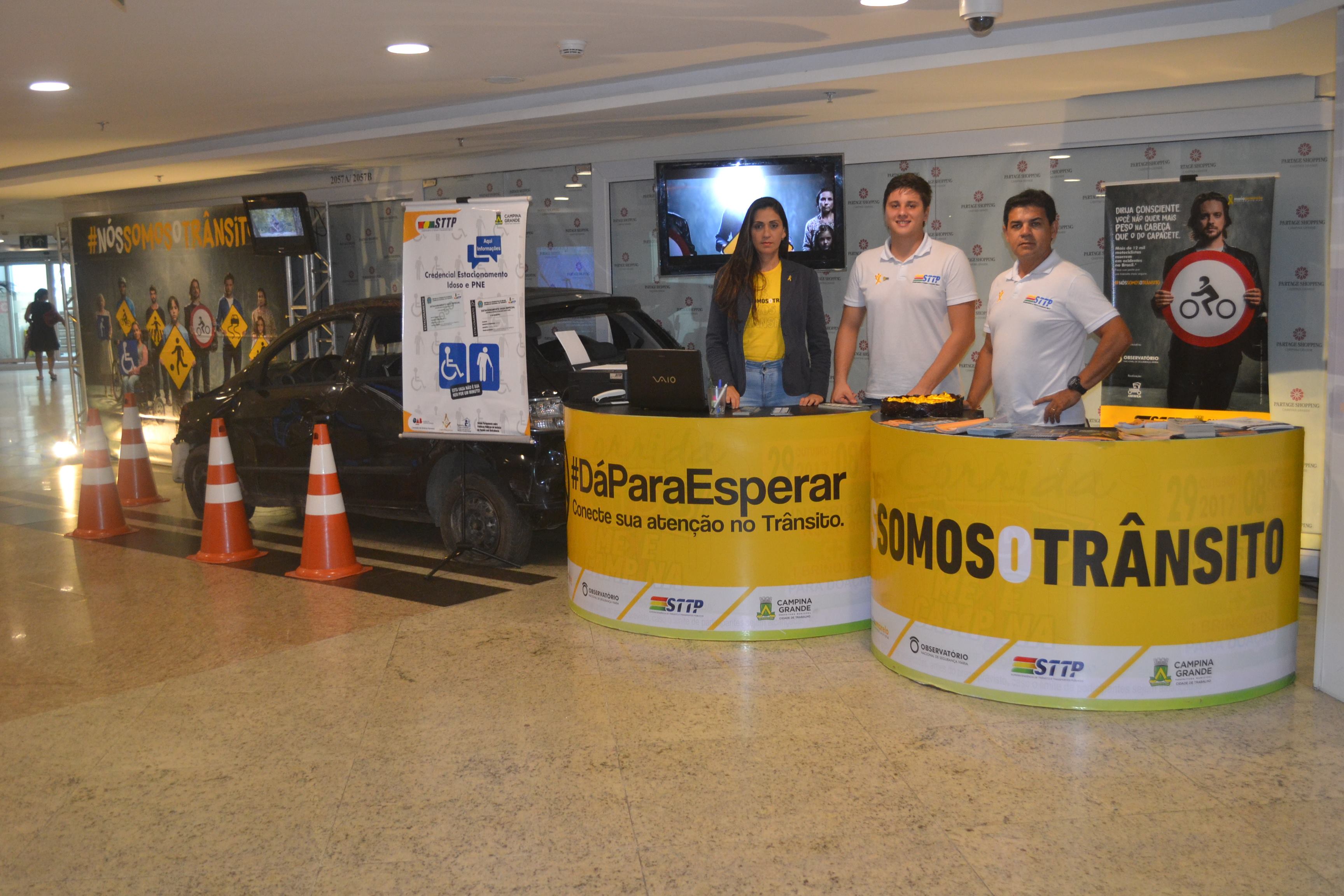 Parceria da STTP e Shopping Partage disponibiliza serviços do quiosque interativo do Maio Amarelo