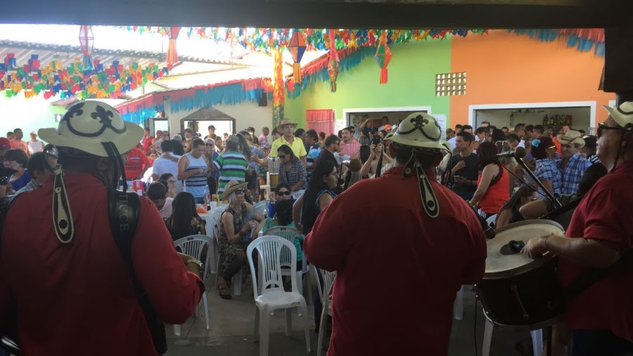 Artesão em ritmo de São João realiza mais um Forró na Vila neste sábado