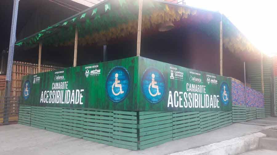 Primeira noite do Camarote da Acessibilidade reúne cadeirantes, surdos, mudos, deficientes visual e idosos