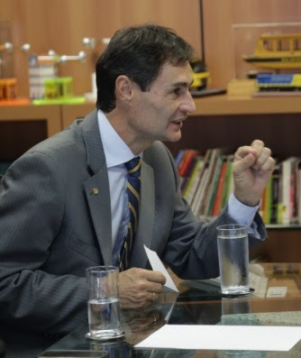 Prefeitura paga servidores efetivos e comissionados nesta terça-feira