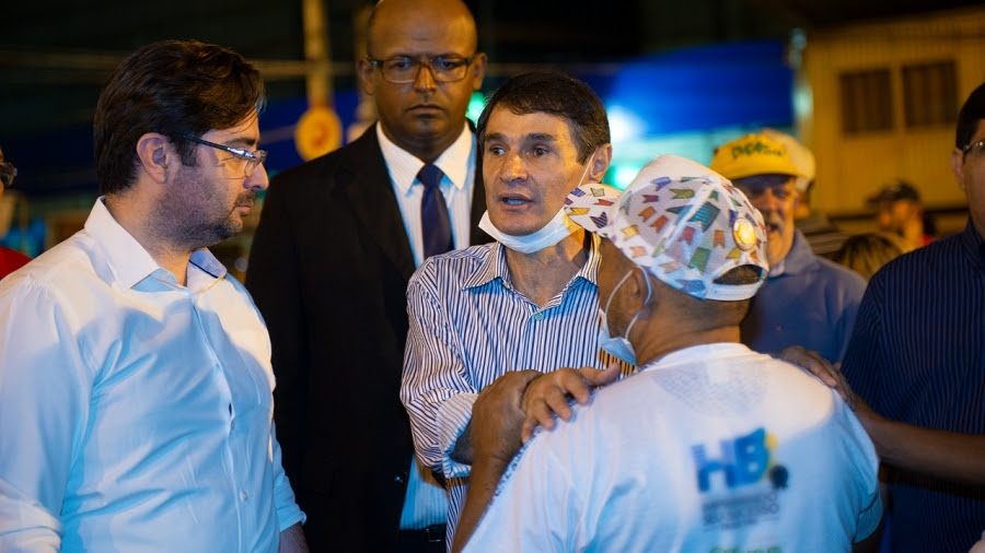 Romero assume comando da equipe de apoio aos comerciantes atingidos por incêndio no Parque do Povo