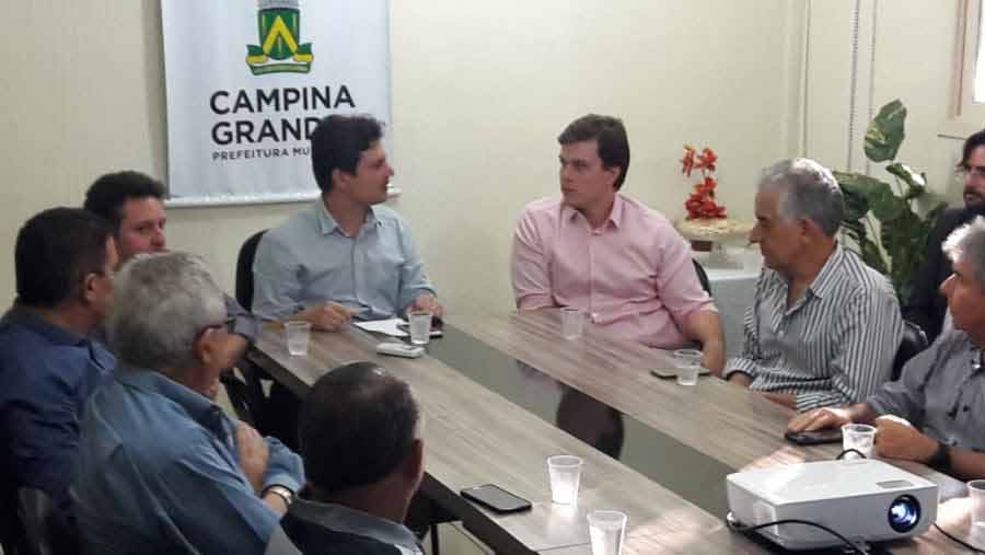 Prefeito de Petrolina visita STTP e discute gestão esoluções tecnológicas de trânsito e transportes