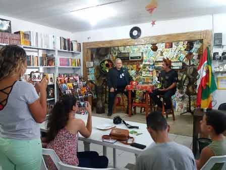 Alunos do Projeto Jovem Repórter realizam sabatina sobre Direitos do Consumidor