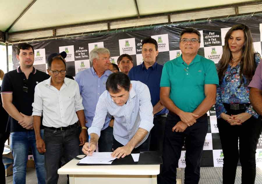 Romero assina ordem de serviço e garante investimento de R$ 5,3 milhões em obras nos bairros de Bodocongó e Ramadinha