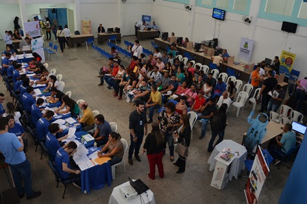 Feirão de Empregos atende 1.000 trabalhadores no primeiro dia
