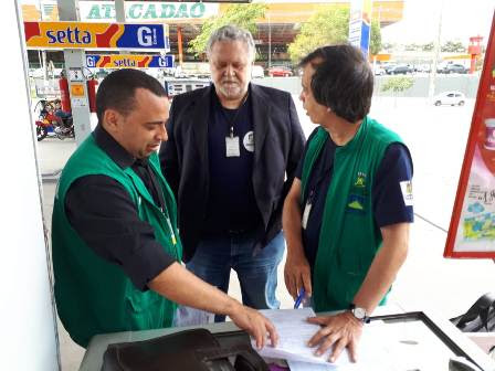 Força Tarefa do Procon autua 18 postos de combustíveis no 1º dia de operação