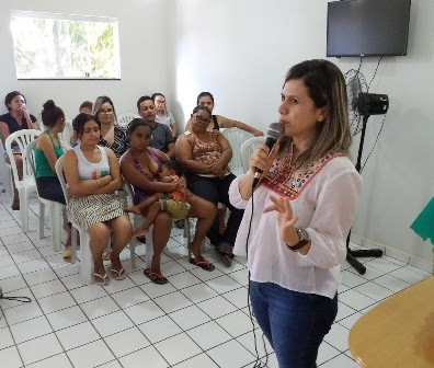 Semas promove roda de conversa para famílias pactuadas no Programa Criança Feliz