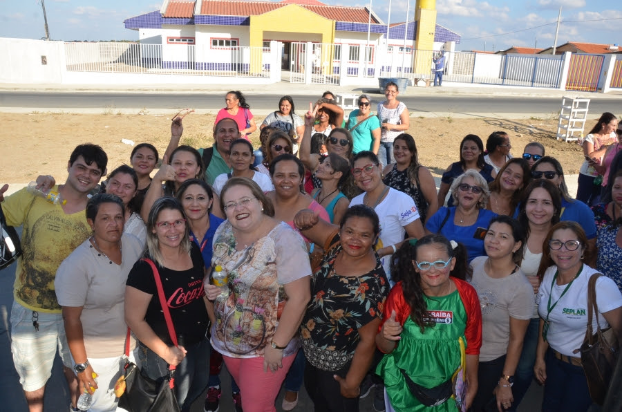 Comitiva de lideranças visita o Aluízio Campos e se impressiona com dimensão e qualidade da obra