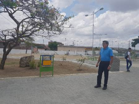 Prefeito Romero Rodrigues entrega nesta quarta-feira praça e serviços de urbanização na Feirinha do Jeremias