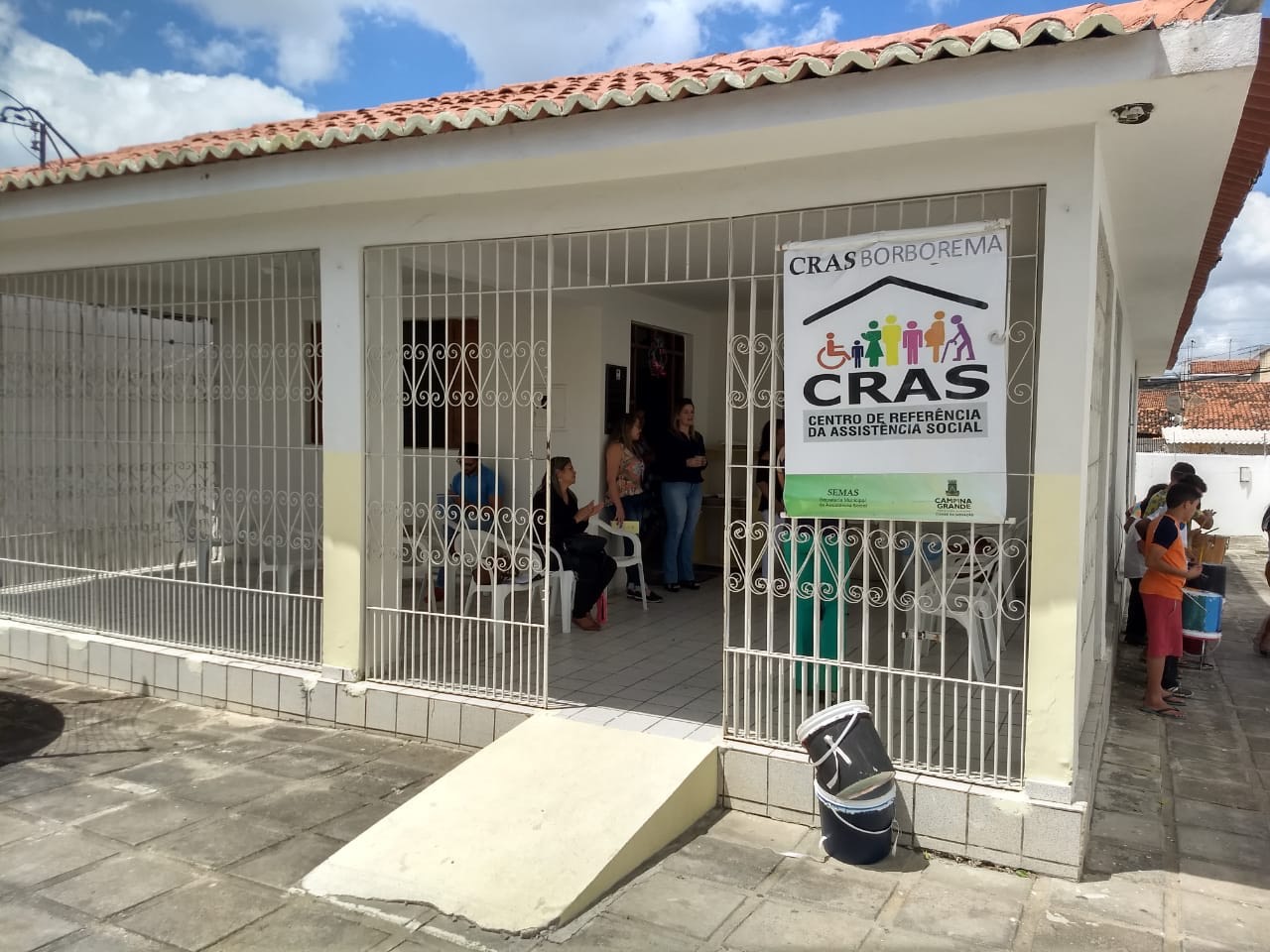 SEMAS e CRAS Borborema realizam ação cidadão no Rosa Cruz