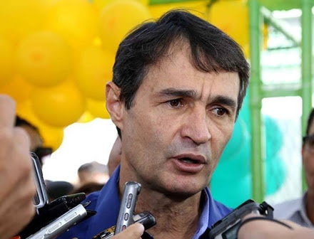 Romero lamenta fechamento da Redentorista, mas diz que municipalização da escola técnica é uma alternativa que está além da capacidade da Prefeitura