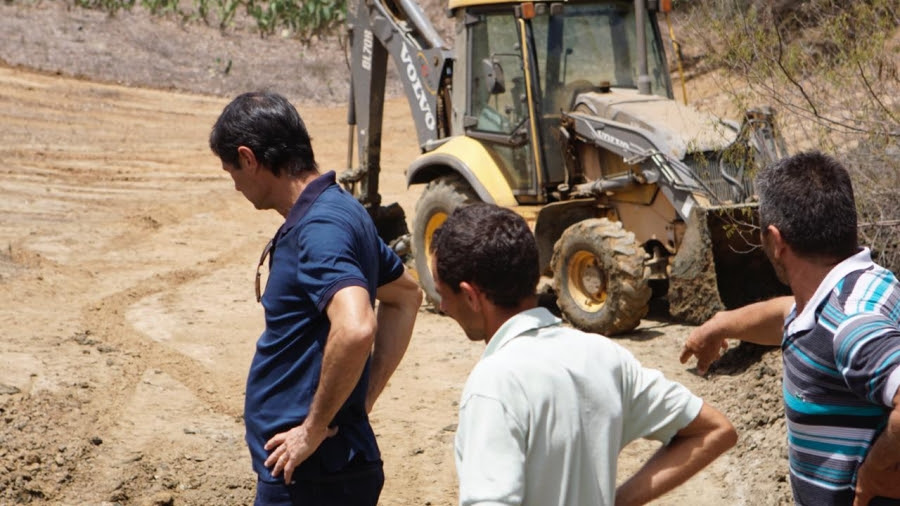 Na zona rural, Romero vistoria serviços de construção e recuperação de poços e barreiros