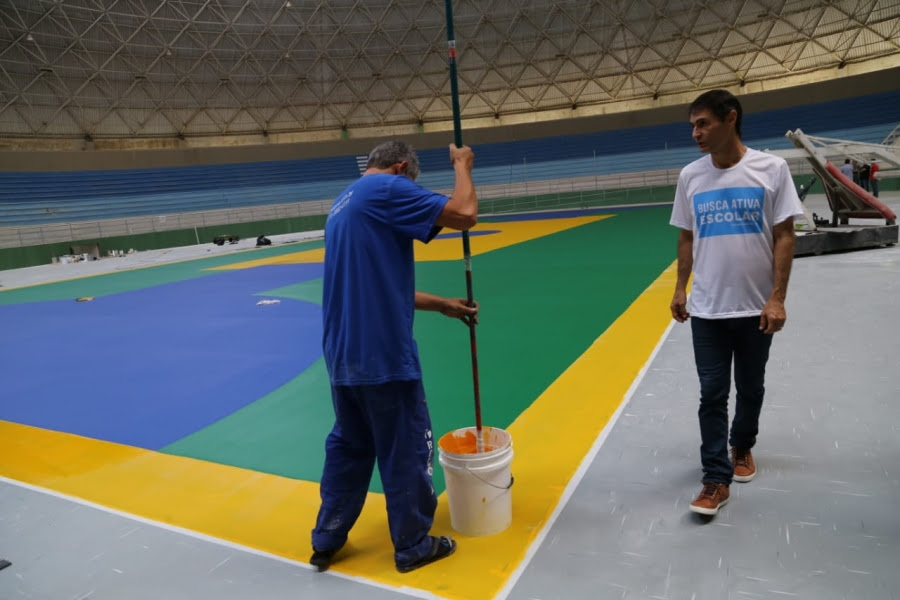 Romero faz visita técnica e acompanha obras de reforma do Ginásio “O Meninão”