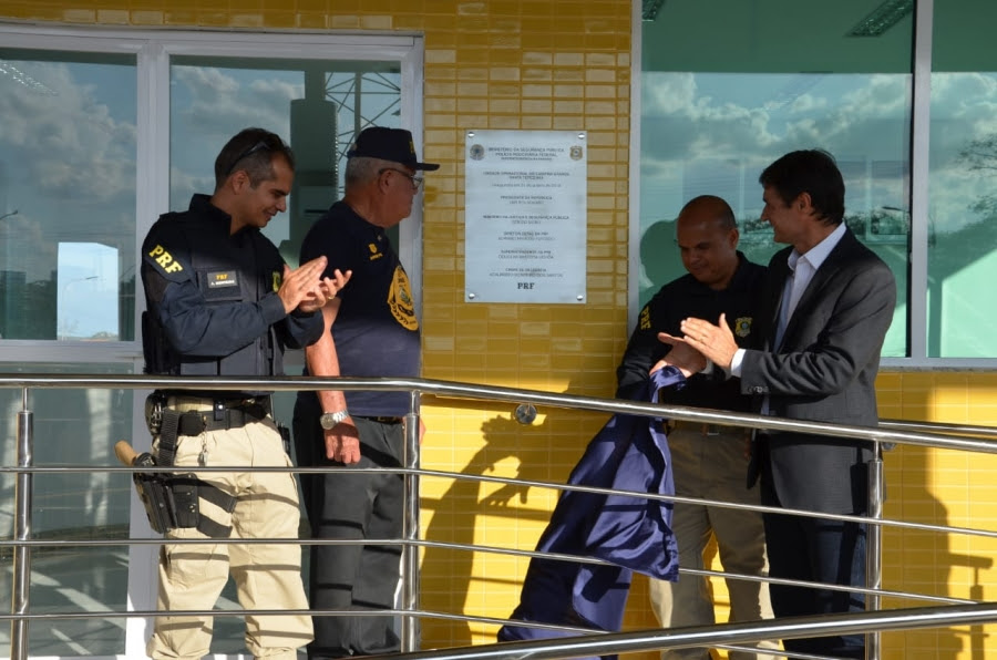 Romero prestigia entrega do novo posto da PRF de Santa Terezinha