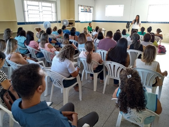 Técnicos sociais participam de diálogo sobre o Estatuto da Criança e do Adolescente