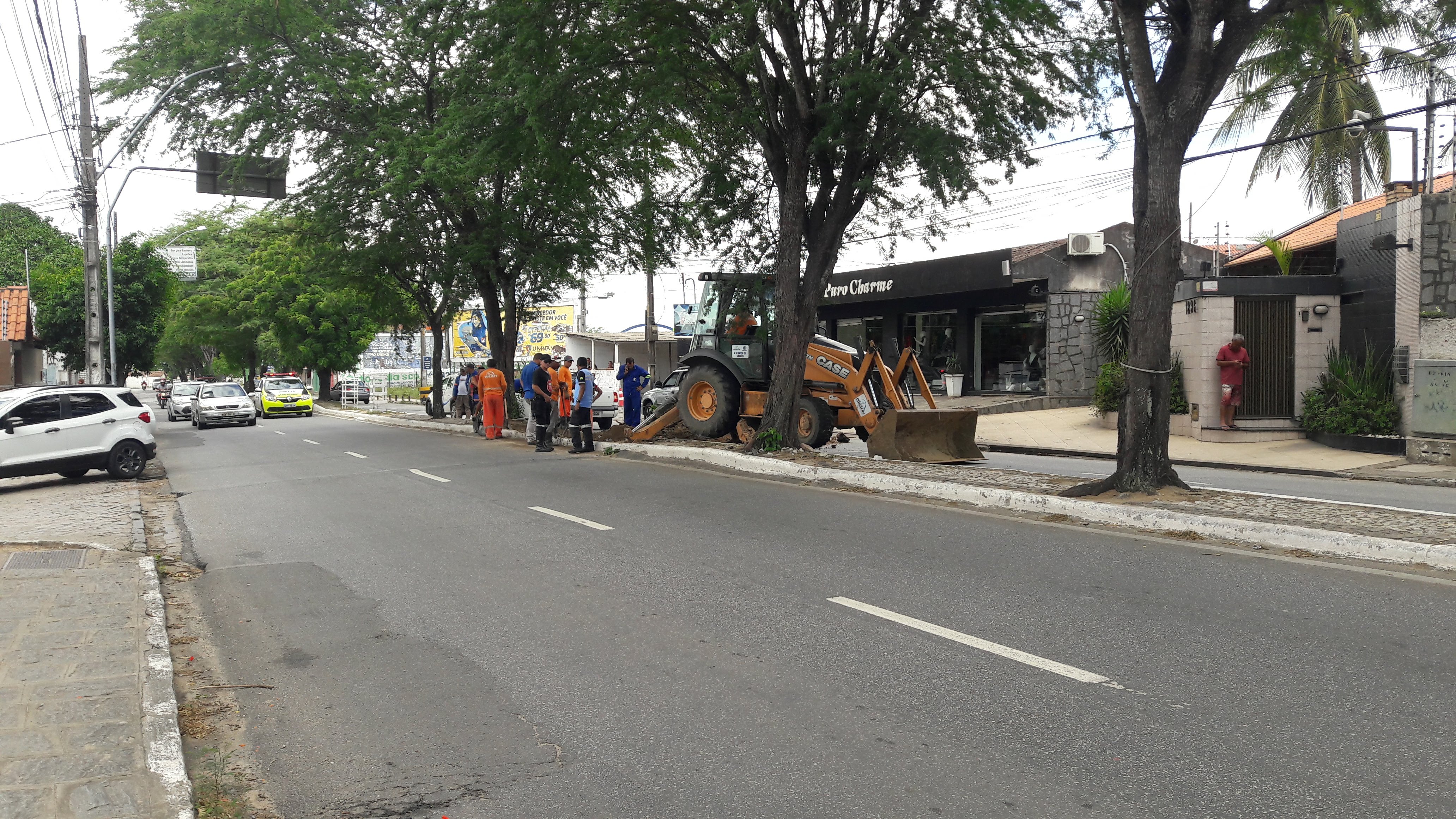 STTP INFORMA: Interdição de Via na Avenida Almirante Barroso