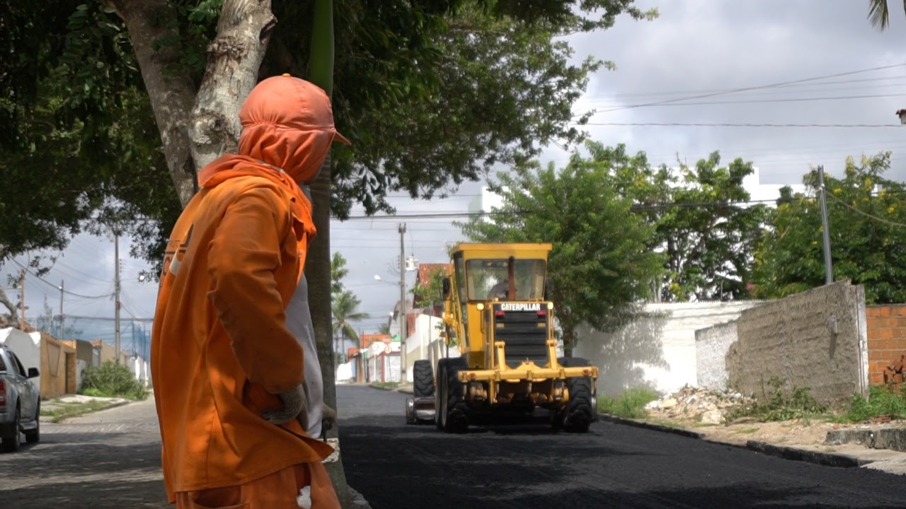 Obra de asfaltamento da Rua João XXIII, na Liberdade, já está em fase de conclusão