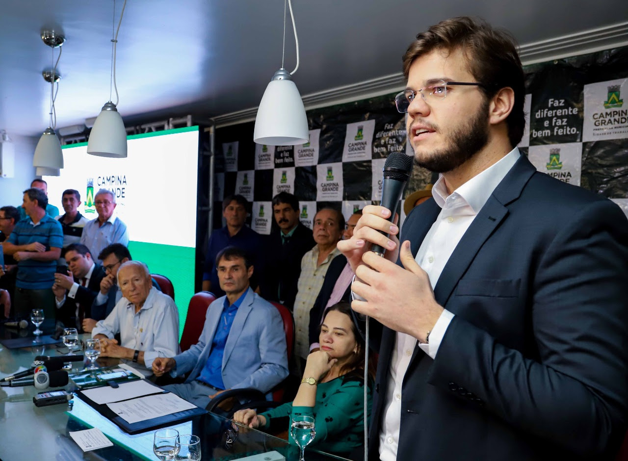 Romero empossa novos secretários e reafirma ritmo de trabalho com austeridade, criatividade e transparência