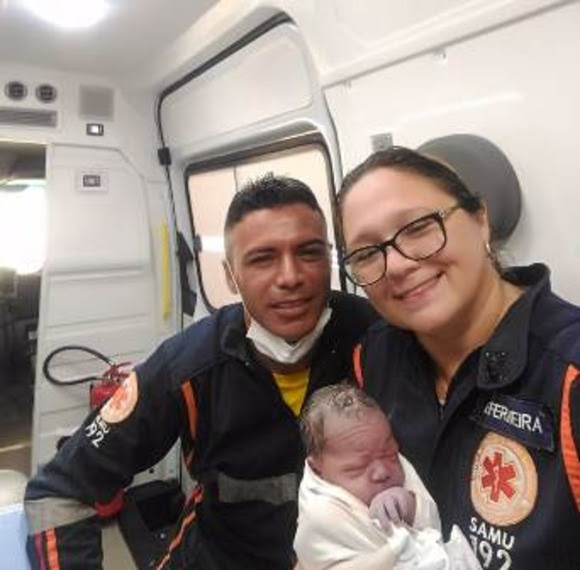 Equipe do Samu realiza parto em Campina Grande