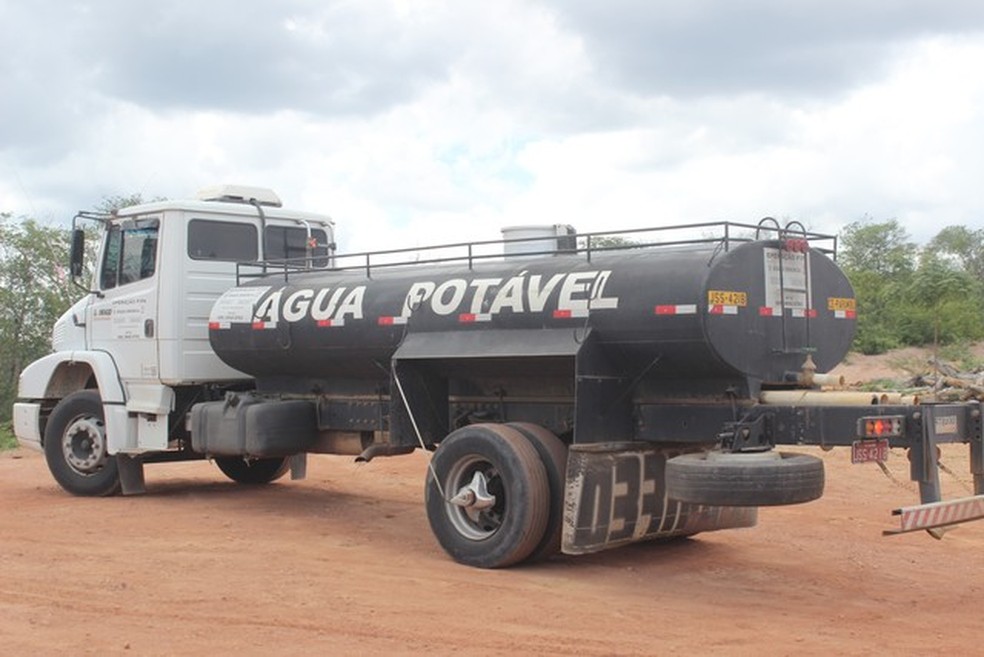 Mais de 80 localidades da zona rural de Campina são abastecidas por carros pipa