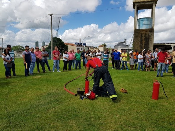 Corpo de Bombeiros promove treinamento para comerciantes que atuarão no Parque do Povo