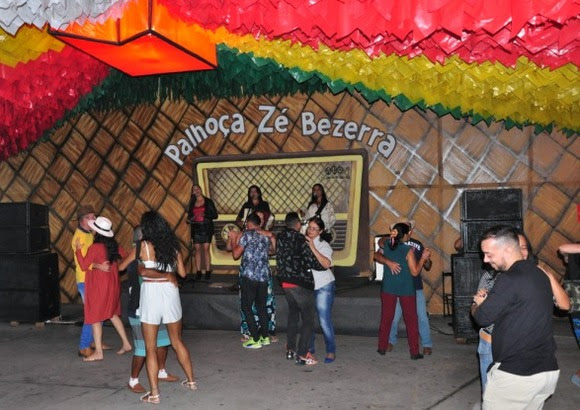 Terça-feira também é dia de muita animação no Maior São João do Mundo