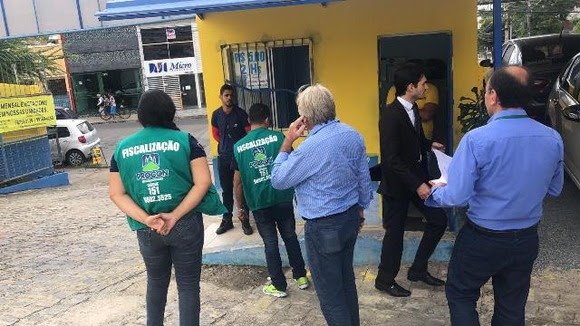 Procon participa de ação conjunta que fiscaliza estacionamentos em Campina Grande