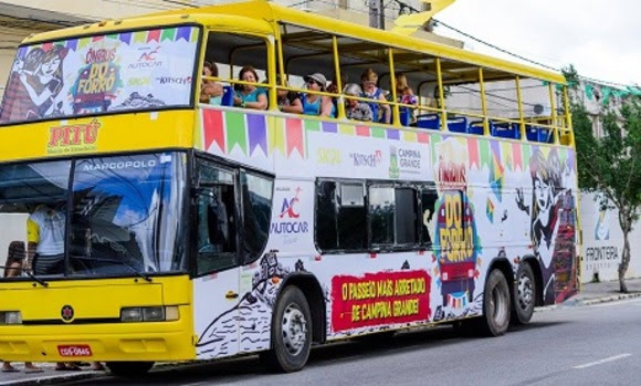 Ônibus do Forró recebe convidados especiais no tour cultural deste sábado, com o forró de Gitana Pimentel