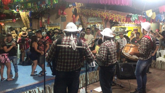 Feriado com muito forró no São João da Vila do Artesão