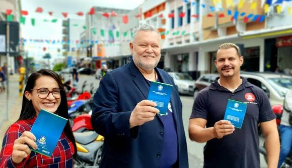 Procon Municipal realiza ação educativa junto a lojistas do centro de Campina