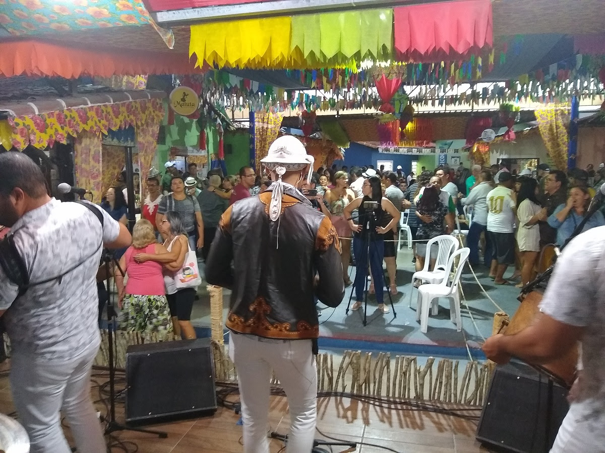 Forrozeiros lotam Vila do Artesão na última sexta-feira do São João 2019