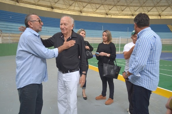 Vice-Prefeito Enivaldo Ribeiro faz visita técnica ao Ginásio de Esportes “O Meninão”