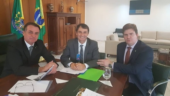 Romero é recebido novamente por Bolsonaro, acerta a inauguração do Conjunto Aluízio Campos e recebe apoio para instalação do VLT em Campina Grande