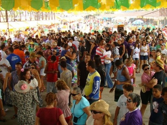 Muito forró e atrações diversas nos Distritos e restaurantes de Campina Grande