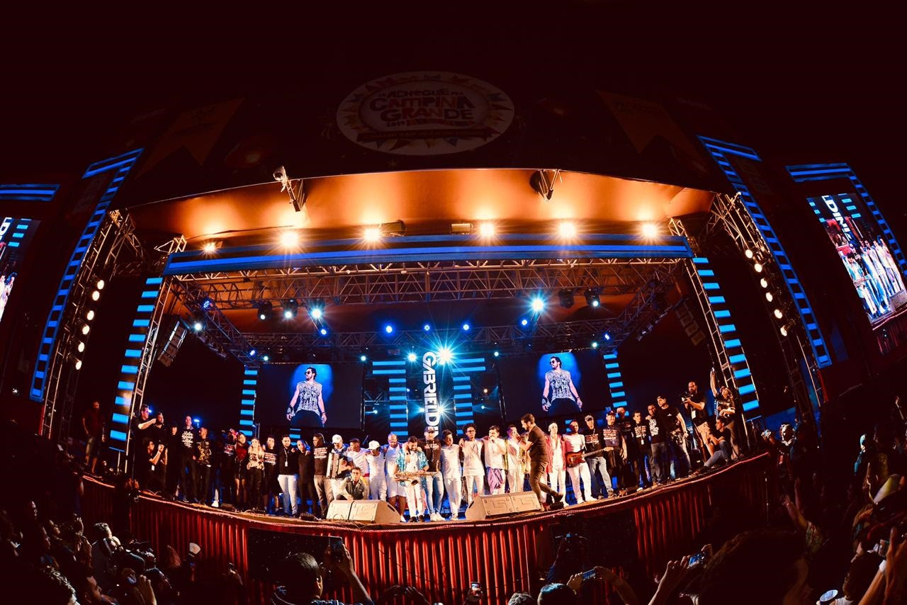 Músicos prestam homenagem a Gabriel Diniz em show que emocionou o Parque do Povo