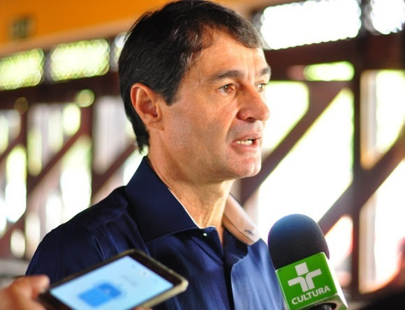 Romero anuncia medidas administrativas, priorizando  a garantia da merenda escolar nas escolas e creches