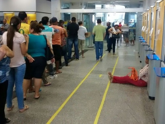 Operação do Procon de Campina Grande fiscaliza  tempo de espera em agências bancárias