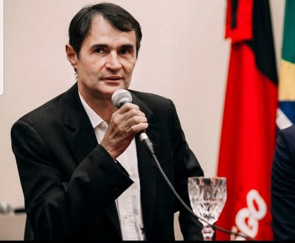 Romero acata pedidos de exoneração dos secretários da Educação e Administração
