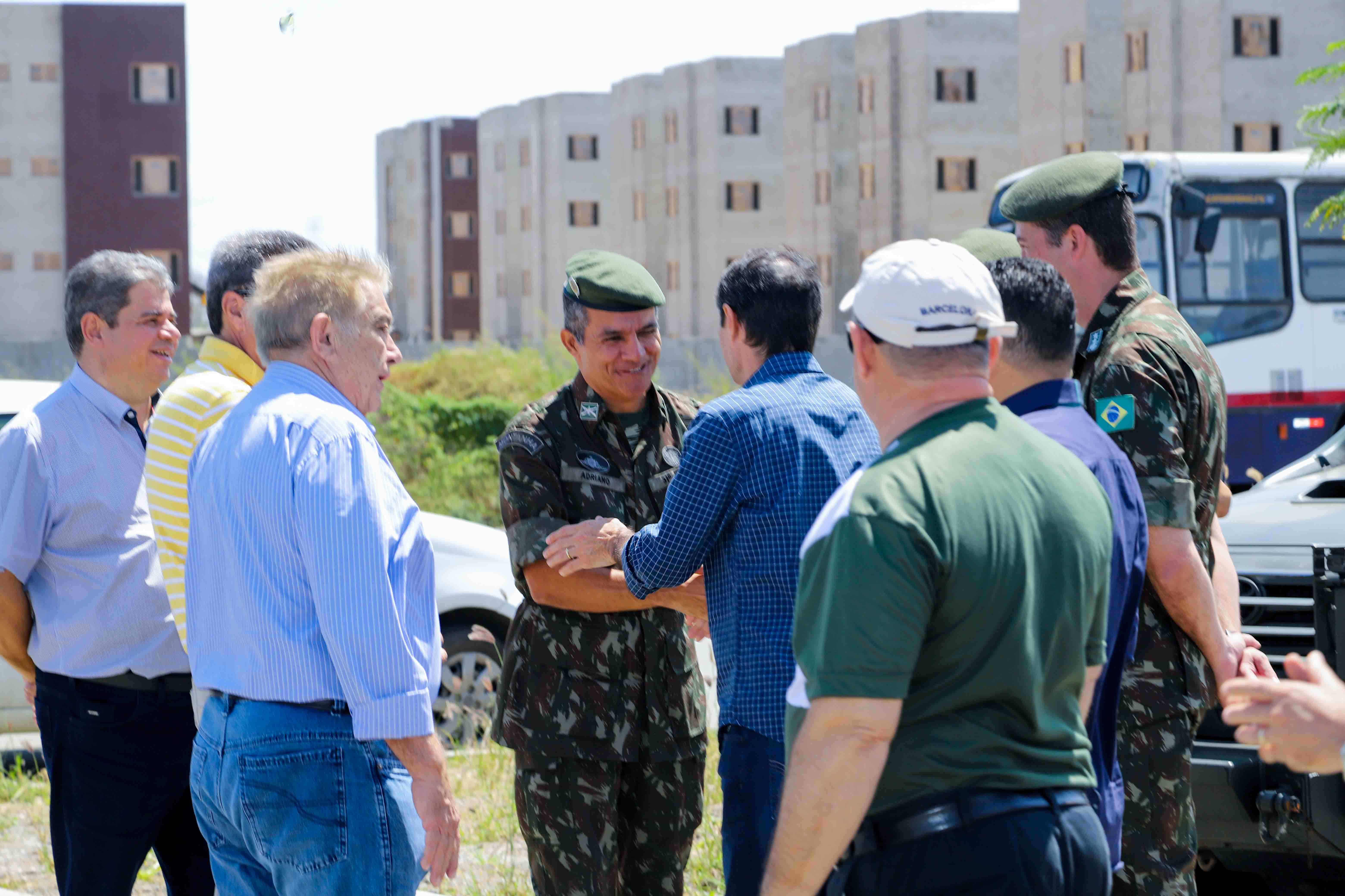 Comando do Exército visita o Aluízio Campos e vai reforçar segurança da área