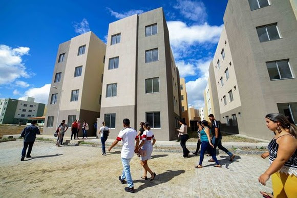 Moradores do Conjunto Aluízio Campos iniciam vistoria de moradias e cronograma se prolongará até dia 20