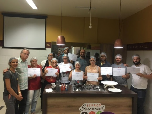 Alunos da EDAC recebem certificados de curso do SINE
