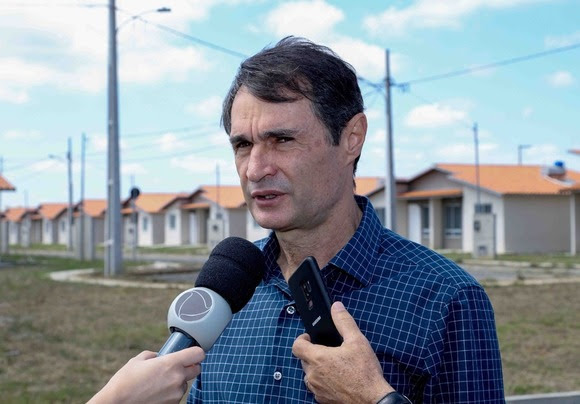 Romero pede ao MEC a implantação do  Programa Escola Cívico Militar em Campina Grande