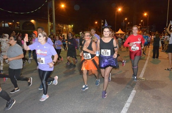 Primeira corrida 5 Milhas da Serra Halloween agitou o sábado dos campinenses levando esporte e alegria pra avenida