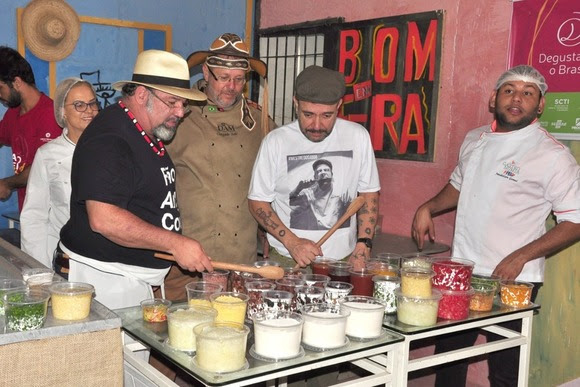 Degustando o Brasil realizou aula-show  dentro da Feira Central de Campina Grande