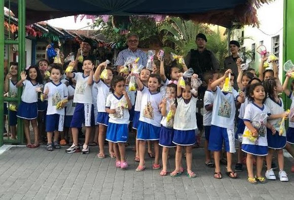 Vila do Artesão recebeu 100 crianças no segundo dia de ações da III Semana Cultural da Criança