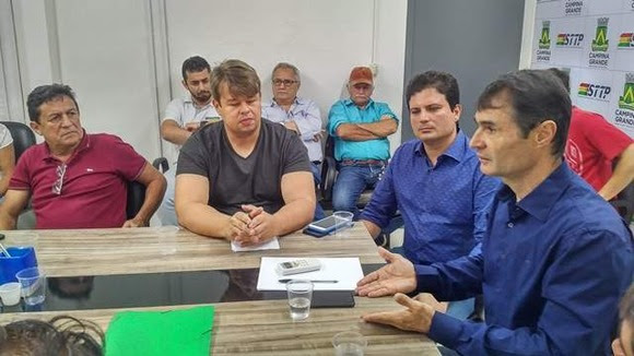 Prefeito Romero se reúne com comerciantes da Feira Central e discute melhorias de mobilidade urbana