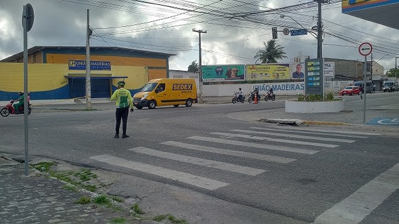 STTP INFORMA SOBRE CRUZAMENTO COM SEMAFOROS DESLIGADOS