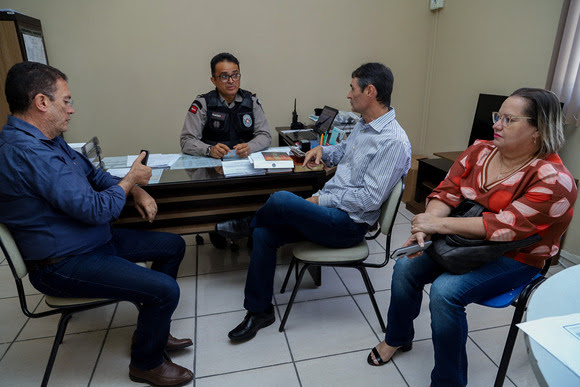 Romero é recebido por comandante da PM e recebe garantia de instalação de batalhão no conjunto Aluízio Campos