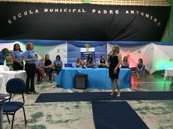 Mais de 120 livros escritos por estudantes da rede municipal de Campina Grande são lançados durante “noite de autógrafos”
