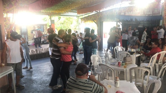 Final de ano também é de muito arrasta pé na Vila do  Artesão que teve sábado agitado com mais um Forró na Vila